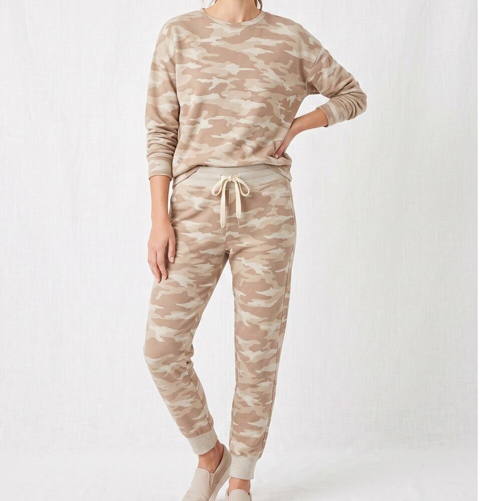 Athleta Balance Camo Printed Sweatshirt and Joggers Size Small